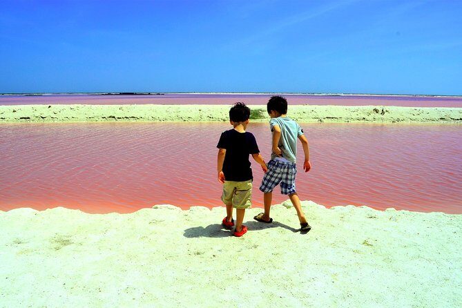 Discover the FABULOUS PINK WATERS in the Caribean - Should you book the fabulous pink waters day trip?