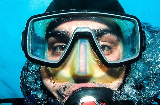 Discovery Scuba Dive. - Gear, rental, and the “no camera” rule for noncertified divers