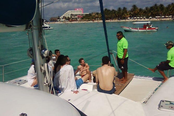 Enjoy an amazing day in Isla Mujeres with snorkeling food, drinks and round trip - Making the snorkeling time work for you (crowd reality and sea-life strategy)