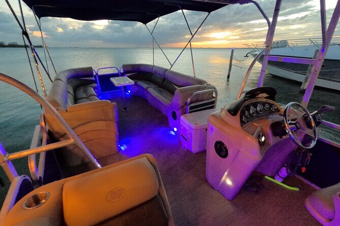 Entertainments and Celebrations in Cancun and Isla Mujeres - The boat setup: comfort for friends and families