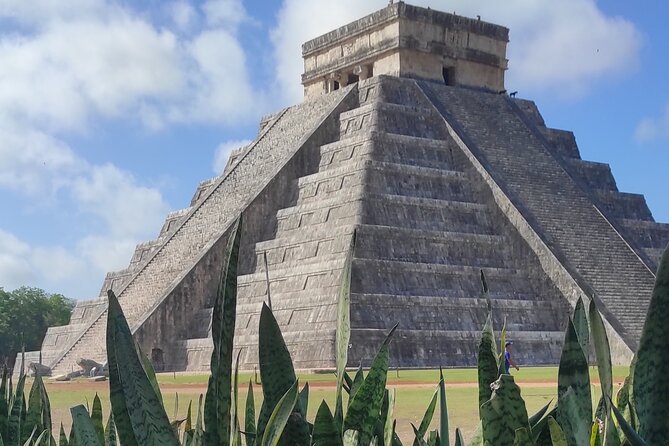 Expert Guided: Chichen Itza Tour with Early Access - Guide + Group Setup: Efficiency Without Losing the Meaning