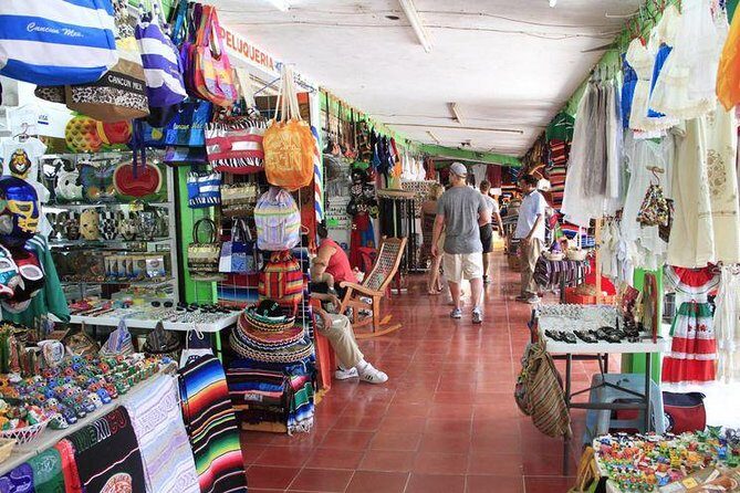 Explore Cancun City Tour! Round Bus transportation - Playa Delfines and the CANCÚN letters: your first 20 minutes of photos