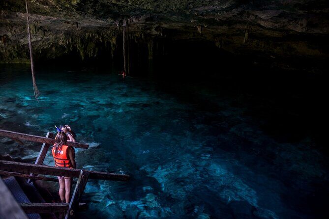 Explore Tulum and Dos Ojos Cenote with lunch and transportation - Tulum Ruins With Ocean Views: Where the Photos Come Easy