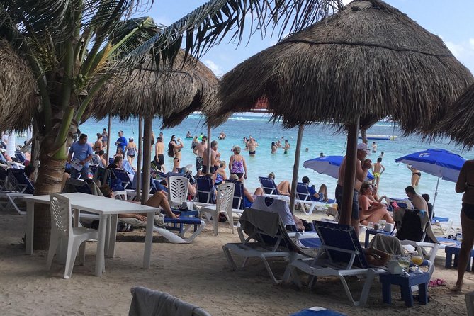 FACILITIES BEACH CLUB For A Day At The Beach At Los Arrecifes Restaurant. - Facilities you’ll actually use: sanitaries, washers, and Wi-Fi