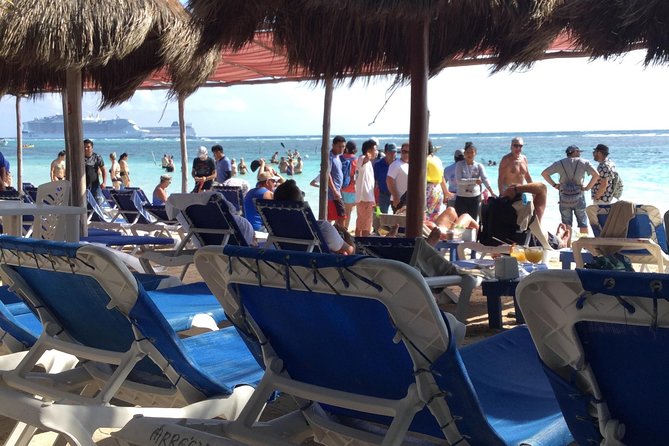 FACILITIES BEACH CLUB For A Day At The Beach At Los Arrecifes Restaurant. - The welcome margarita and how to handle drinks and snacks
