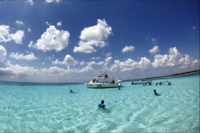 "First Lady" Private Snorkel & El Cielo Sandbar Combo - El Cielo sandbar at Playa El Cielo: starfish luck and smart water habits