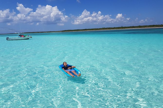 "First Lady" Private Snorkel & El Cielo Sandbar Combo - Open bar and onboard lunch: the part you feel after the water