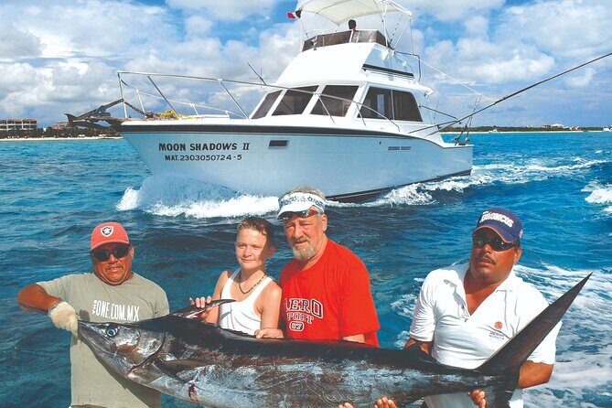 Fishing Tour & Beach Club In Riviera Maya - Shared vs private service and the age rules you should check