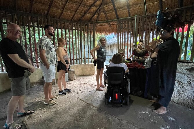Food and Culture Tour from the past to the present in Cozumel - Stop 3: A Local Meal That Shows Cozumel’s Food Culture Now