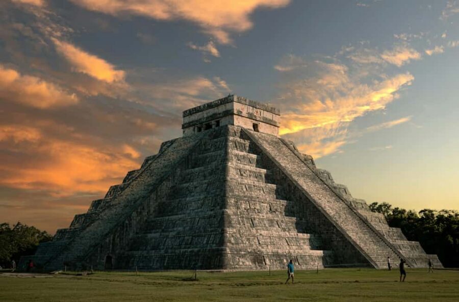 From Cancun: Chichén Itzá, cenote, Valladolid, and Tequila - Early pickup from Cancún: how the 4:30–5:40 rhythm changes everything