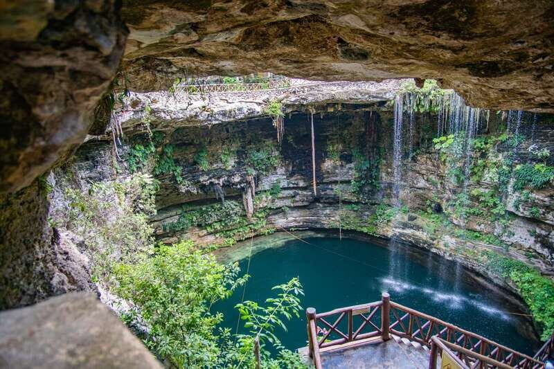 From Merida: Chichen Itza, Izamal & Cenote with Buffet Lunch - What the guide does at Chichén Itzá (and how to use your time)