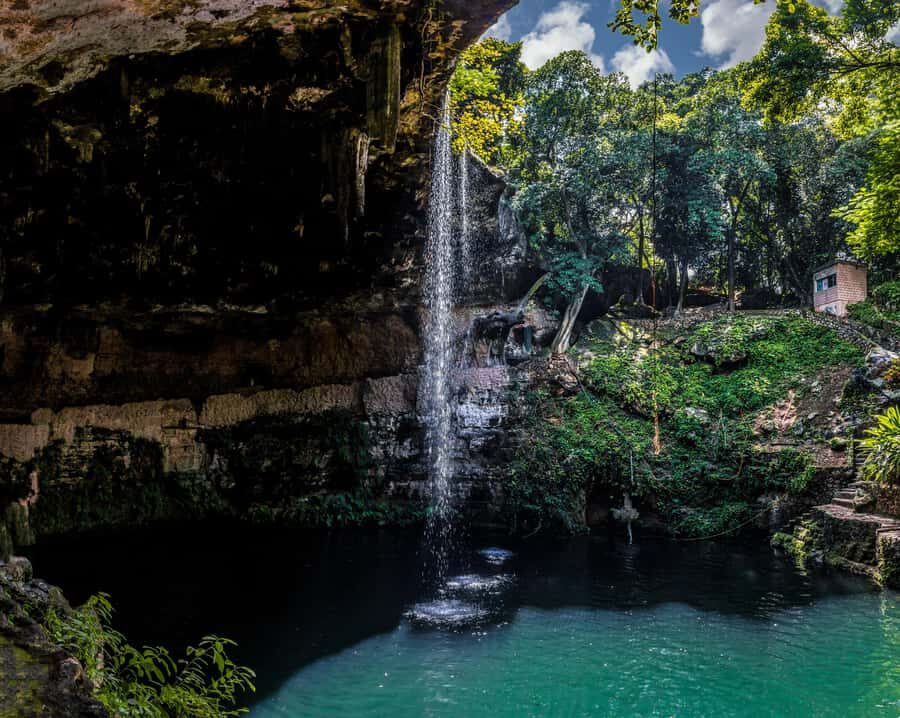 From Playa del Carmen: Tour to Chichén Itzá, Valladolid with Cenote and buffet - Chichén Itzá With a Real Guide: From El Castillo to Sacred Cenote