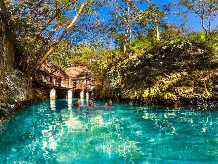 From Playa del Carmen: Xcaret Plus Park, the complete experience - What not to forget: the practical packing list