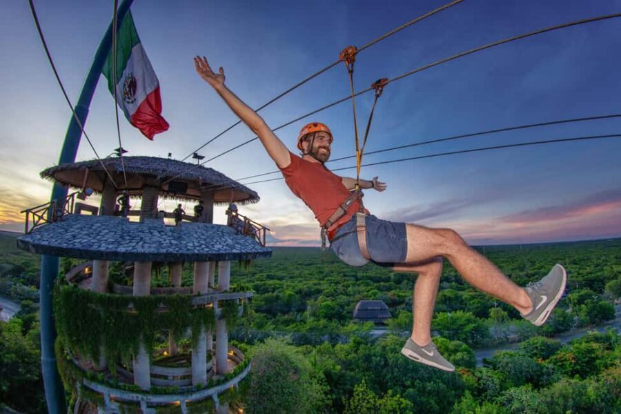 From Riviera Maya: Xplor Park Admission, Full Day - Food and breaks: what the included buffet feels like