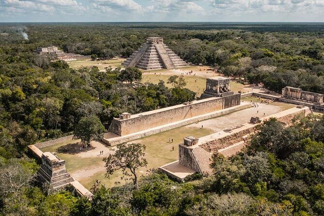 Full Day Chichen Itza, Cenote and Valladolid Complete Tour - Lunch and the buffet: where value shows up (or not)