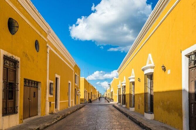 Full-Day Tour in New Seven Wonders of the World Itza and Yucatan - Izamal, the yellow city: three cultures in a 16th–18th century kind of mood