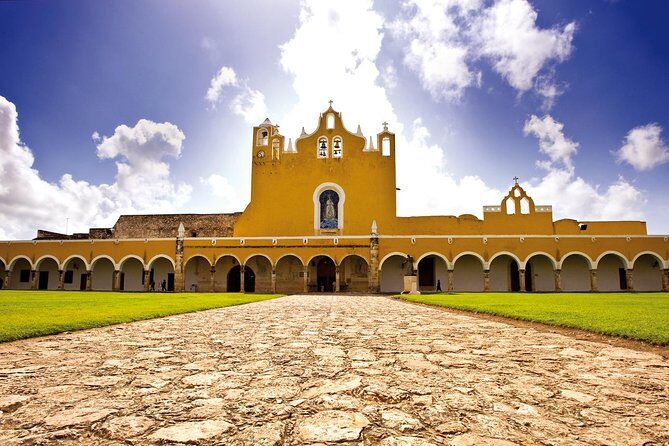 Full-day Tour of Chichen Itza, Cenote & Valladolid City - Valladolid: a quick colonial-style look at the main sights