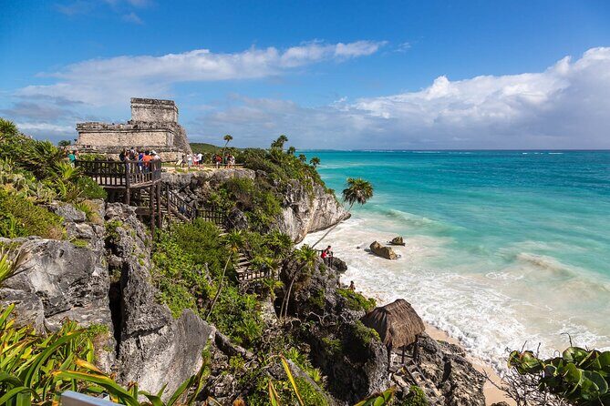 Full-Day Tour of Tulum Ruins and Cenotes with Lunch - Stop 1: Tulum ruins with a briefing and a self-guided 90 minutes