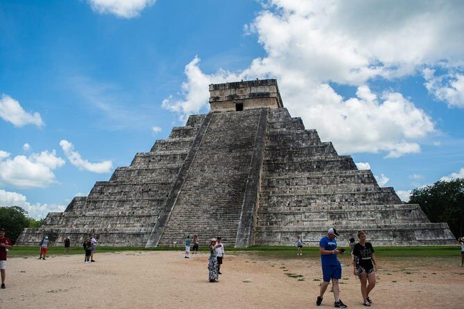 Full Day Tour To Chichen Itzá For The Best Price From Cancun - Group Size: Why It Feels Controlled But Still Busy