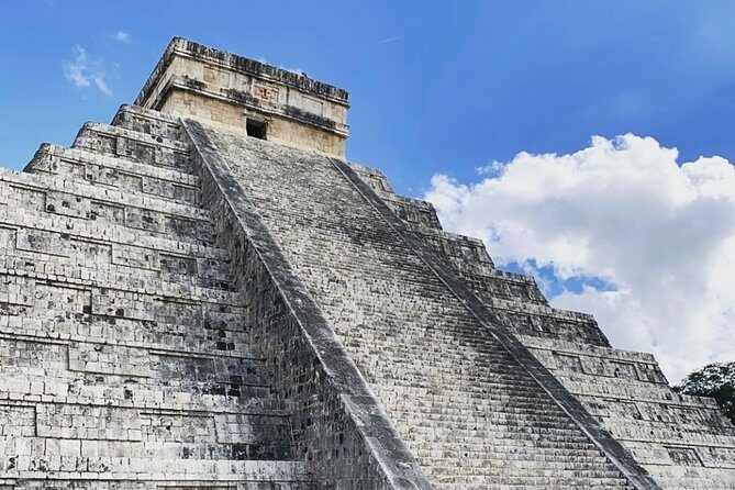 Full day tour to Chichén Itzá, Valladolid and Cenote, tour from Cancun - Luxury bus comfort: why the ride matters more than you think