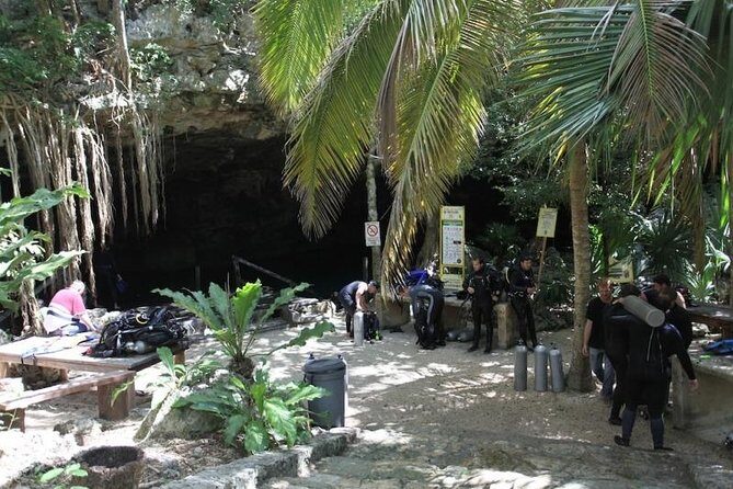 Go for 2 dives in cenote Dos ojos for certified divers - Price check: is $190 actually good value here?