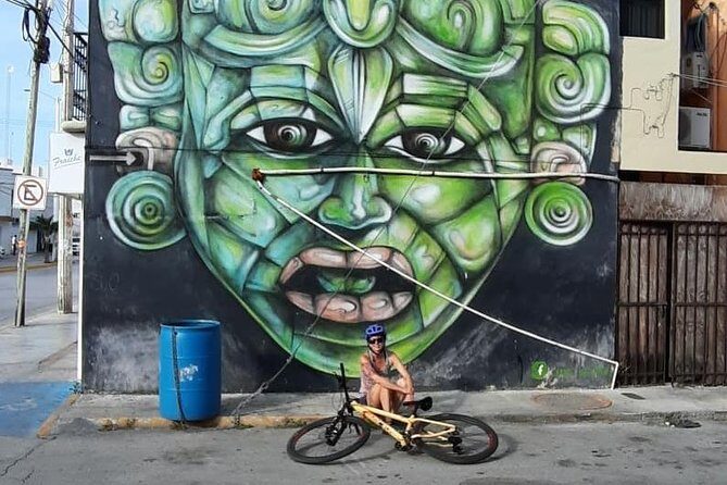 Graffitis & Munchies biketour Playa del Carmen - Graffitis & Munchies: street art plus a real food plan