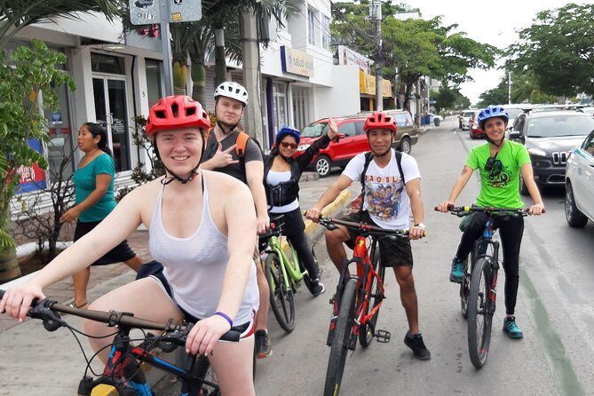 Graffitis & Munchies biketour Playa del Carmen - Guides, pacing, and what small-group really changes