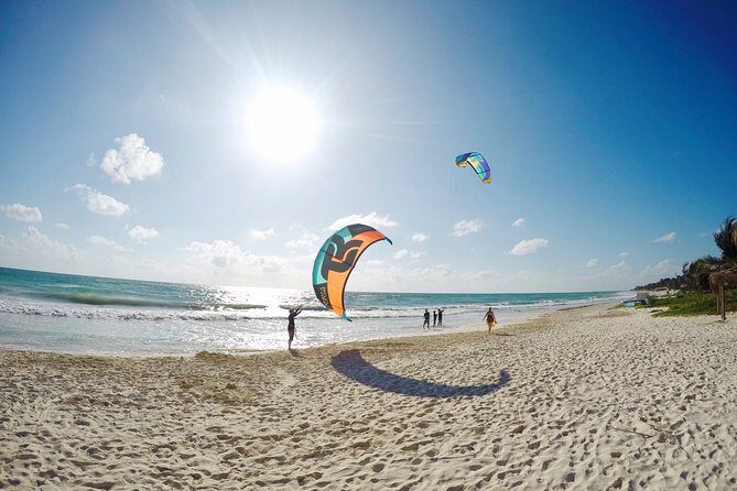 Group Kiteboarding Lesson in Tulum - Waterstart training: assisted, then solo, then real riding
