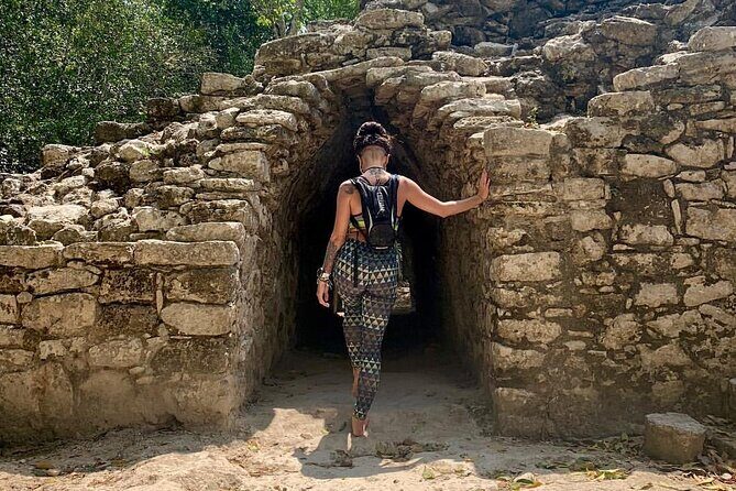 Guided Tour of Archaeological Zone of Tulum + Cenote Swim - The Tulum snack stop: a cultural break that isn’t just a meal