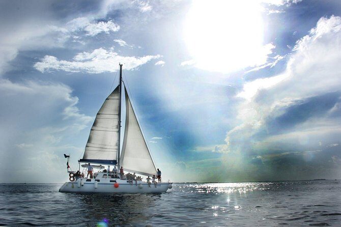 Half Day “LITE TOUR” to Isla Mujeres - Views and sunset sailing back to Punta Sam