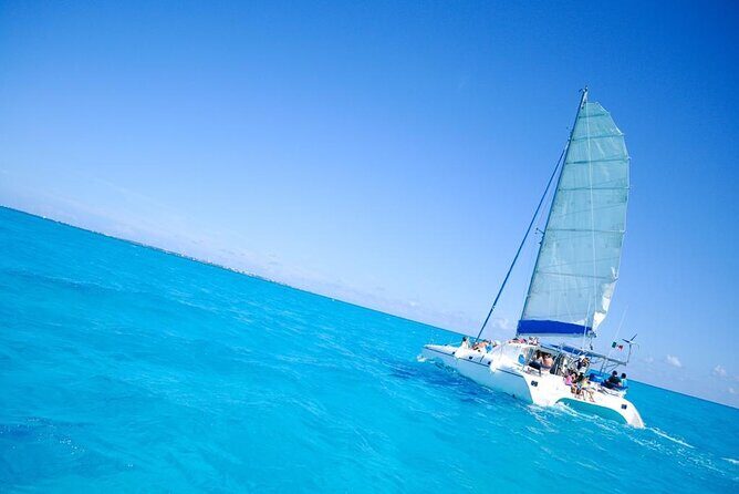 Half Day “LITE TOUR” to Isla Mujeres - Punta Sam departure: a catamaran that aims for chill