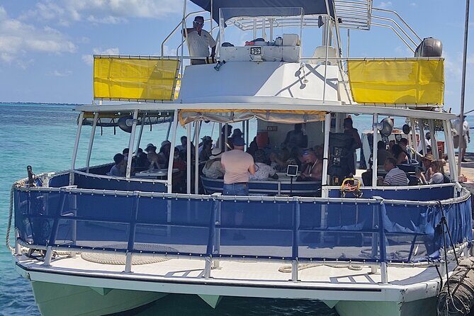 Half Day Sailing at Isla Mujeres from Cancun & Playa del Carmen - Isla Mujeres Free Time: No Script, Just Good Island Walking
