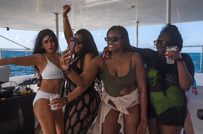 Hip hop party boat, adults only - The crystal-clear water stop: when to take breaks (and when not to)