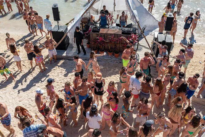 HipHop Catamaran Party from Cancun to Isla Mujeres - Price and the real cost check before you go