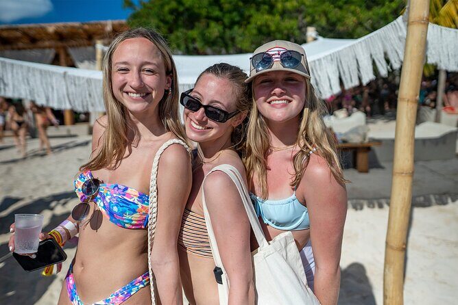 HipHop Catamaran Party from Cancun to Isla Mujeres - Snorkeling gear and time limits: how to get the most out of it