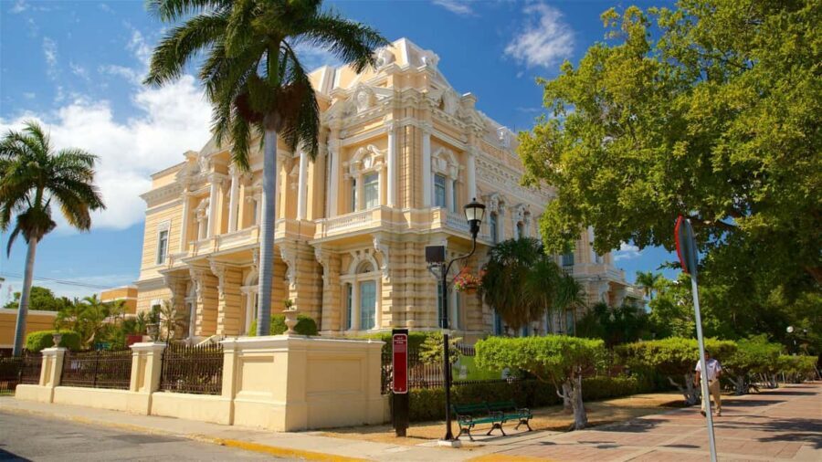 Historical and cultural tour in Merida, Yucatan, Mexico - Municipal Palace and the Hall of History murals in the Government Palace