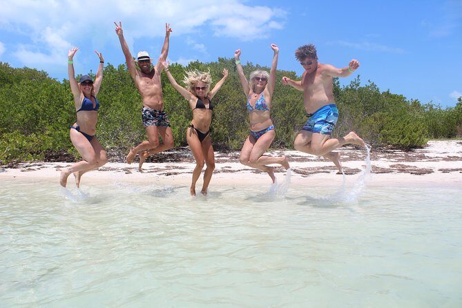 Holbox Island from Playa del Carmen - The 7:30am start: pickups, vans, and a small-group ride