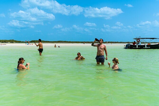 Holbox Island Tour in Mexico with Lunch - Guides and language: how the day stays understandable