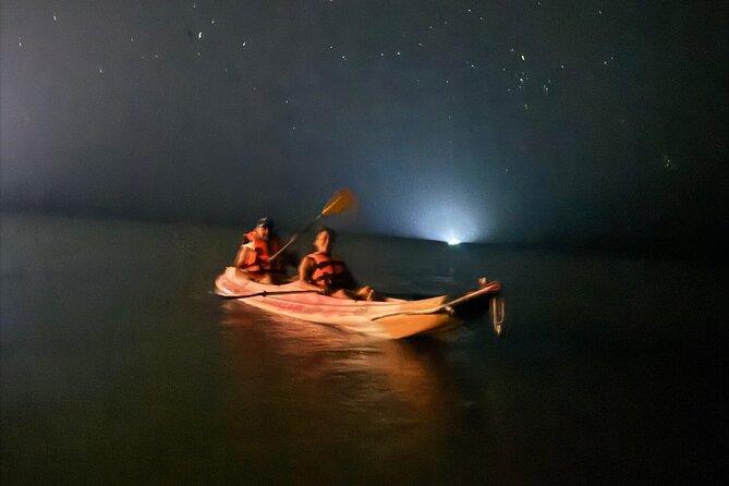 Holbox Kayak Bioluminescence Experience - The paddle out: setting up the best plankton show