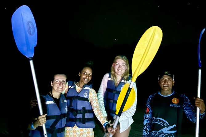 Holbox Kayak Bioluminescence Experience - Going deeper for the neon-water effect