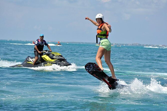 Hoverboard Flight in Cancun - What You Control (and What the Instructor Handles)