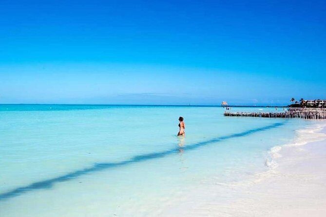 Isla Contoy & Isla Mujeres Tour from Cancun & Playa Del Carmen - Isla Mujeres: shops, beach time, and using your 1 hour well
