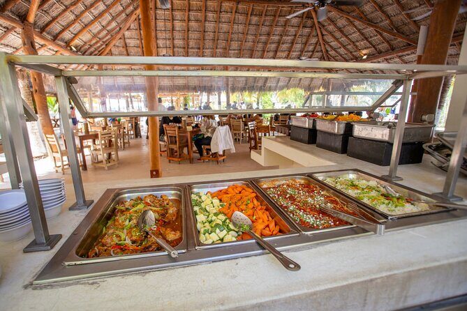 Isla Mujeres : All Inclusive Albatross Plus Tour with Transportation - Isla Mujeres center stop: shopping time that won’t take over your day
