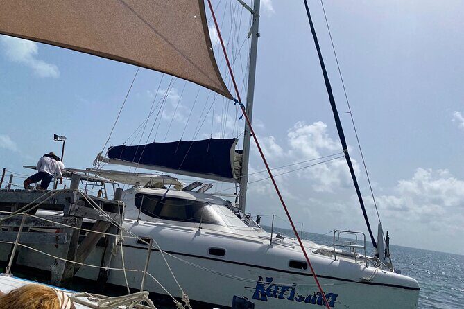 Isla Mujeres Basic Tour in Catamaran with Snorkel and Open Bar - Playa Norte (about 12 pm): the natural pool feeling and open bar time