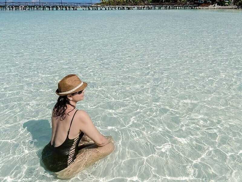 Isla Mujeres Catamaran Tour: Snorkel & Beach Adventure - Service on board: guide energy can make or break the day