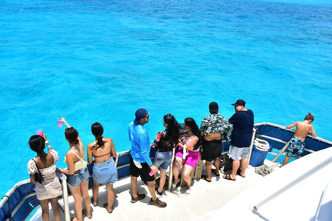 Isla Mujeres Catamaran Unlimited! Transportation from Playa del Carmen - The catamaran ride: unlimited drinks, music, and that party-leaning vibe