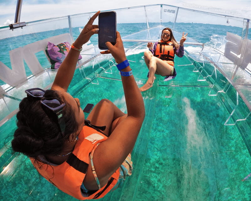 Isla Mujeres: Clear Boat Ride - The 45-minute cruise along Isla Mujeres’ coastline