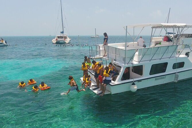 Isla Mujeres Full Day Tour on Yacht with Snorkel and Buffet - Key Points Worth Noticing
