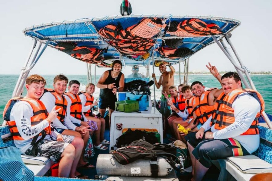 Isla Mujeres - MUSA and the Manchones Reef - Snorkel - A 1:00 PM start gives you an easy afternoon on Isla