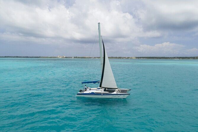 Isla Mujeres Premium Tour in Catamaran with Snorkel and Buffet - Club Playa Mexico Beach Club: Buffet Lunch, Showers, and an Actual Reset